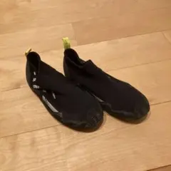 マリンシューズ