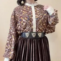 パターン柄 スクエアドット柄 スタンドカラー シャツブラウス 昭和レトロ 茶色