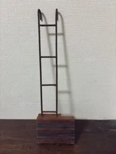 Item thumbnail for item 56b4bea6-622c-455f-a517-ddef58ec0cbf