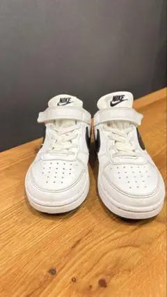Nike スニーカー ホワイト/ブラック　21cm