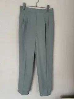 グリーン カジュアルパンツ