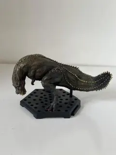 モンスターハンター　イビルジョー　フィギュア