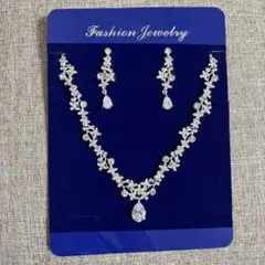 ネックレス イヤリング ウェディング