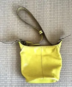 COACH コーチ イエローレザーショルダーバッグ