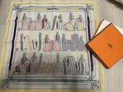 HERMES エルメスシルク スカーフ プチ カレ45 アルファベットの動物誌