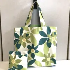 ハンドメイド　ミドルサイズサブバック＆お揃いポーチ(北欧柄風花模様グリーン)