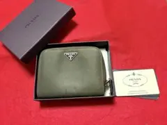 PRADA オリーブグリーン 二つ折り財布　　　3116-05-1