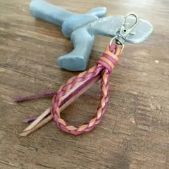 レザー編み込みキーホルダー