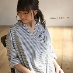 ストライプ刺繍ブラウス　ソウルベリーのサムネイル