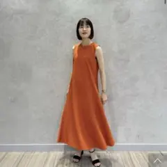 BLENHEIM ノースリーブワンピース　キャロットオレンジのサムネイル