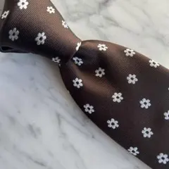 【新品】ブラウン×白花柄