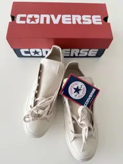 【新品タグ付き】CONVERSE ホワイト スニーカー24.5㎝底厚めデザイン