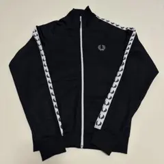 フレッドペリー グレー ジップアップジャケット - メルカリ