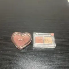 4U2 チーク IN2IT アイシャドウ セットのサムネイル