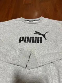 PUMA グレー トレーナー