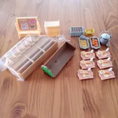 シルバニアファミリー・学校の小物いろいろと給食セット