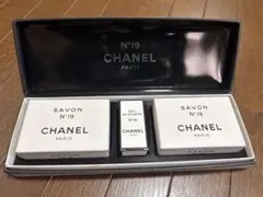 CHANEL シャネル N°19 香水4.5ml 石鹸2個 ギフトセット