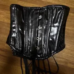 アフィックスパラパラ エナメルボンテージ コルセット Tバック付