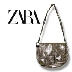 ZARA メタリックシルバー チェーンバッグ