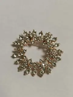 ピンクゴールド 花形 ブローチ　サークル