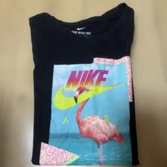 NIKE フラミンゴ プリント Tシャツ ブラックのサムネイル