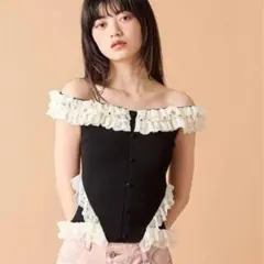 LILY BROWN 黒 2wayレースフリルニットトップス　リリーブラウンのサムネイル