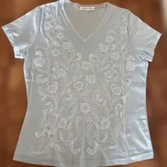DANA PARIS ダナパリ　水色　スカイブルー刺繍入り半袖Tシャツ 40のサムネイル