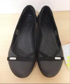 crocs 未使用ブラック フラットシューズ w6のサムネイル