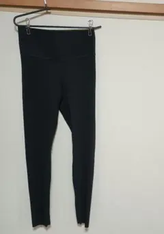 【最終価格】H&M MOVE ブラック サイズs　Sports Leggings