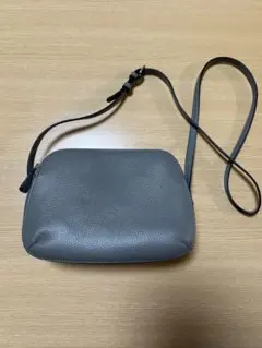 本革ショルダーバッグのサムネイル