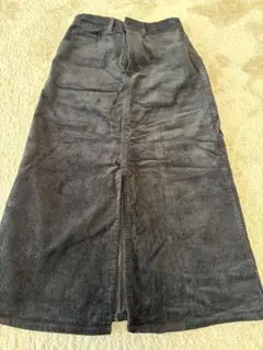 コーデュロイナロースカート