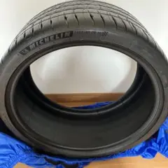 MICHELIN パイロットスポーツ４S 265/30 ZR19 タイヤ 1本のサムネイル