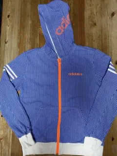 adidas ジュニア　パーカー 150cm前後