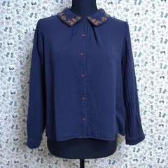 ホコモモラ☆綿100％　ガーゼ　花　刺繍　ブラウス　シャツ　洗える　紺　40