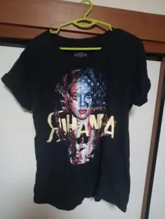 希少　RIHANA ハードロックカフェTシャツ バンドTシャツ