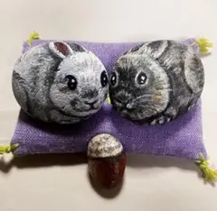 【伝統工芸】蔓に絡まるウサギ ペーパーウエイト 石に蒔絵 漆 ウサギ ストーン アート 動物 鳥獣戯画弓うさぎ蒔絵 石ペーパー