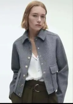 ZARA ゴールドボタン　ショートジャケット