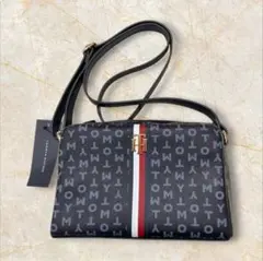 【新品未使用】トミーヒルフィガー ショルダーバッグ 斜め掛け　総柄 ネイビー