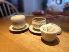 蓋付き煎茶碗 2客セット 茶托付き 陶器　韓国茶器　青塔窯