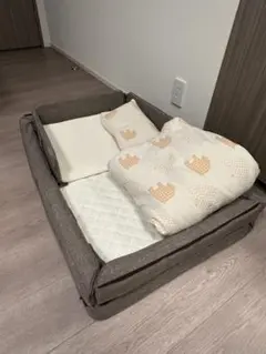 Item thumbnail for item f2b876bd-a5b2-4a6e-9576-8978659b8a16