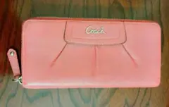 COACHコーチ ピンクレザー 長財布　ラウンドファスナー 大容量