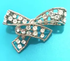 ヴィンテージ　立体感のあるリボンデザイン　ブローチ