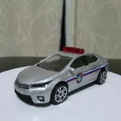 マジョレット トヨタ カローラ アルティス パトカー トミカのサムネイル