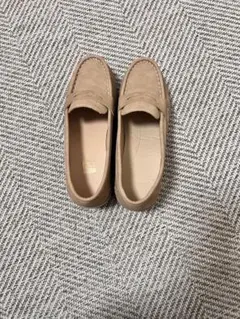 ベージュ 厚底ローファー