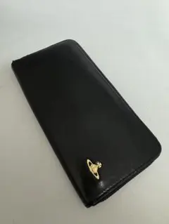 レザー長財布 ゴールドジッパー付き　Vivienne Westwoodのサムネイル