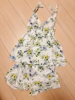 アンフィ　花柄キャミソールとショートパンツセットのサムネイル