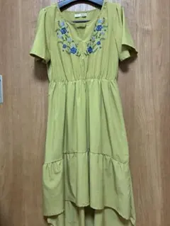 アズノゥアズPINKY 刺繍入りワンピース　フリーサイズ　マスタードカラー