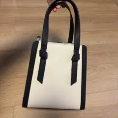 GLOBAL WORKスペ軽変形3wayバッグ　ブラック×ホワイト