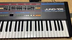 Roland JUNO-106 シンセサイザー　説明書・ペダル・ケース付きのサムネイル
