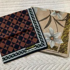 ジュンココシノ　ハンカチ2枚　未使用品　幾何学模様、花柄のサムネイル